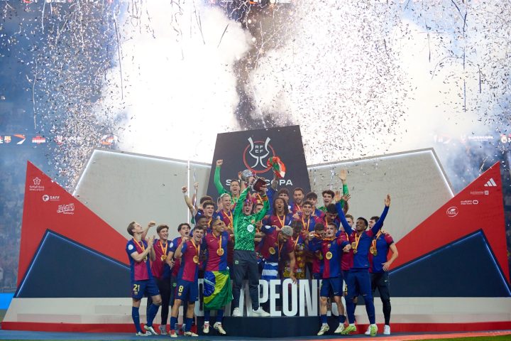 El Barça levantó su 15ª Supercopa de España