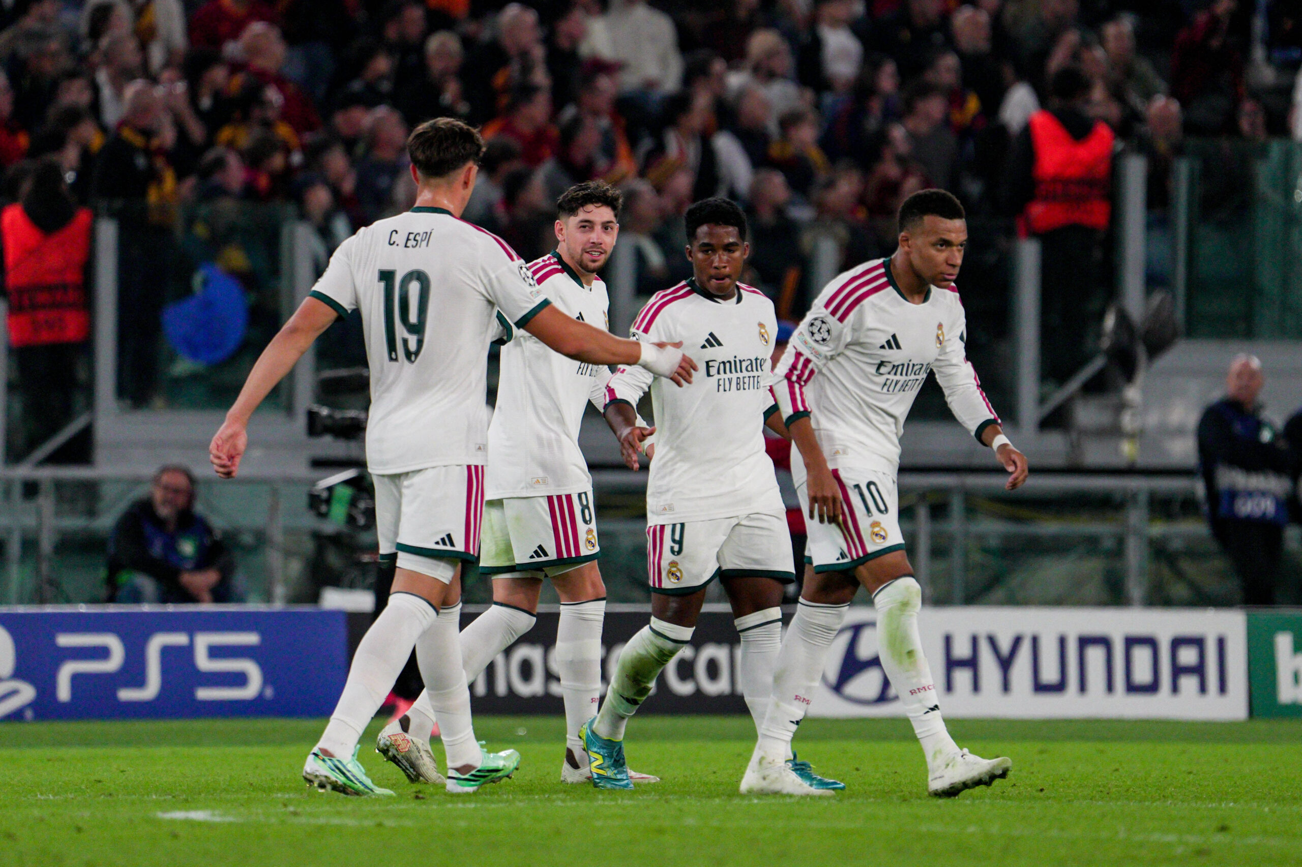 El Real Madrid gana 3-4 en Roma tras un ataque final de ira y fuego